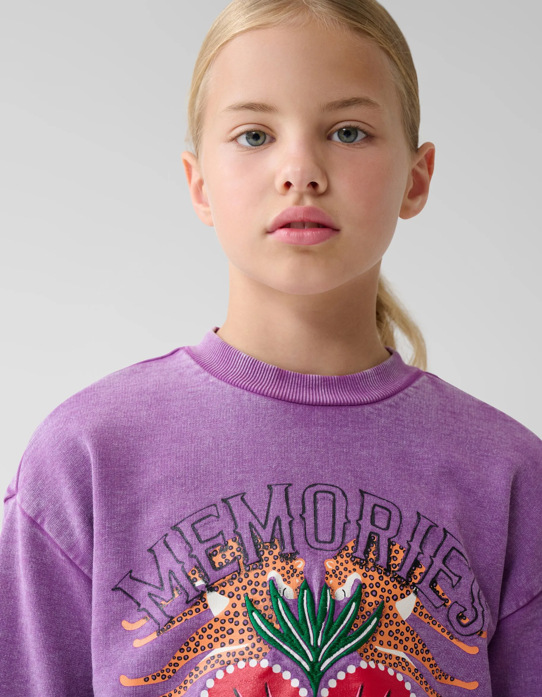 Shoeby Artwork Sweater Paars By Lizzy< Sweaters En Hoodies