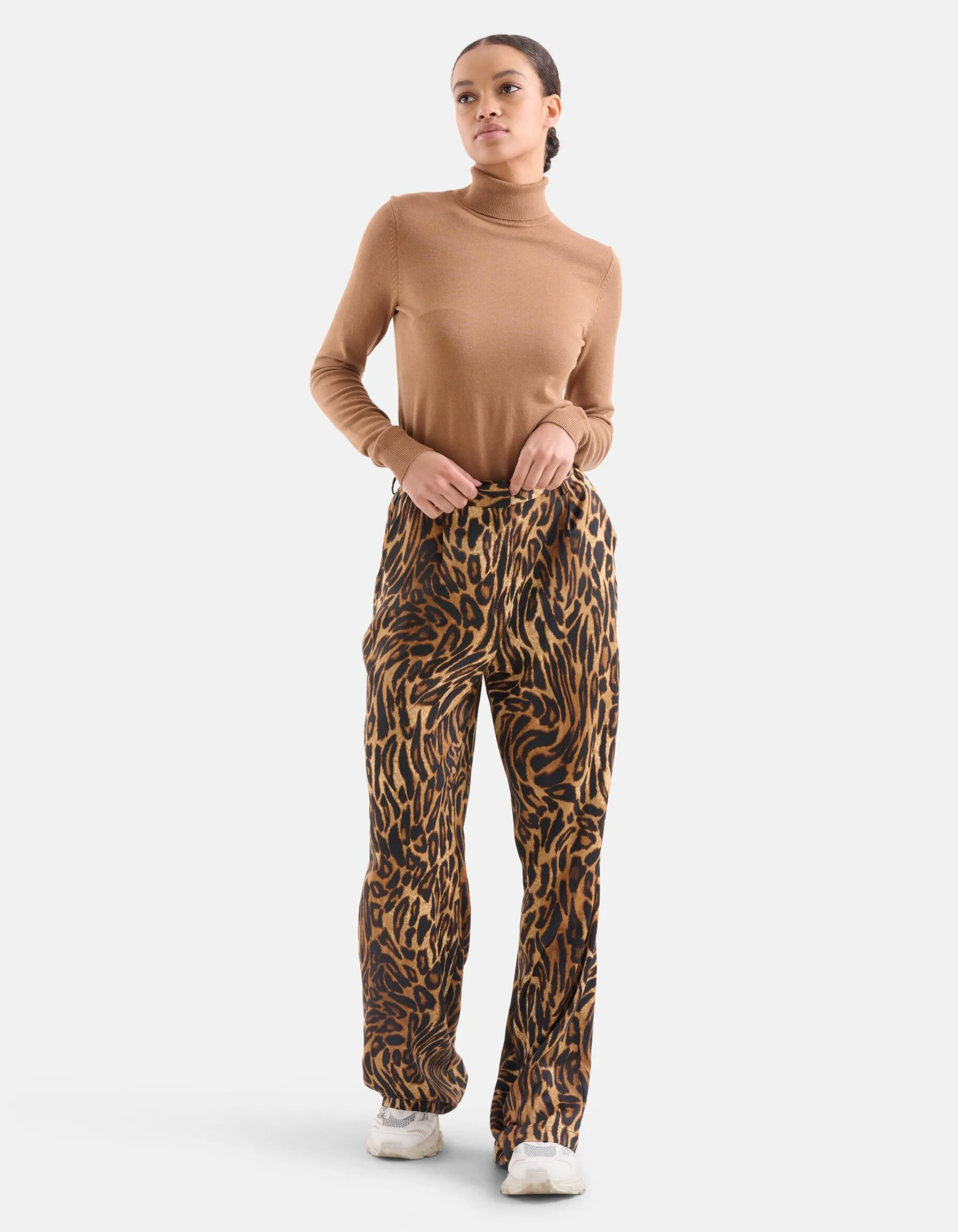 Shoeby Basis Coltrui Bruin<DAMES Truien En Sweaters