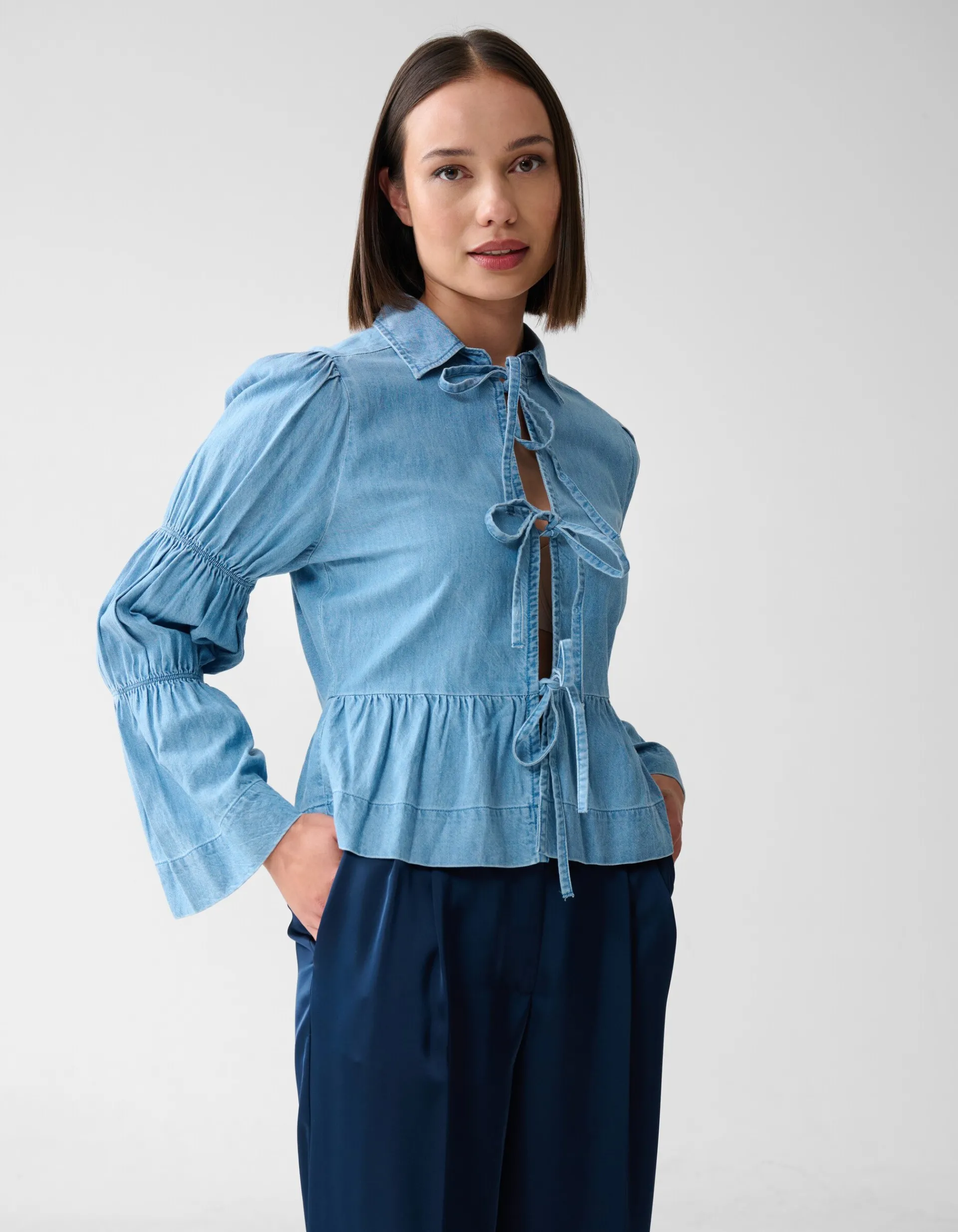 Shoeby Denim Bow Blouse Blauw<DAMES Blouses