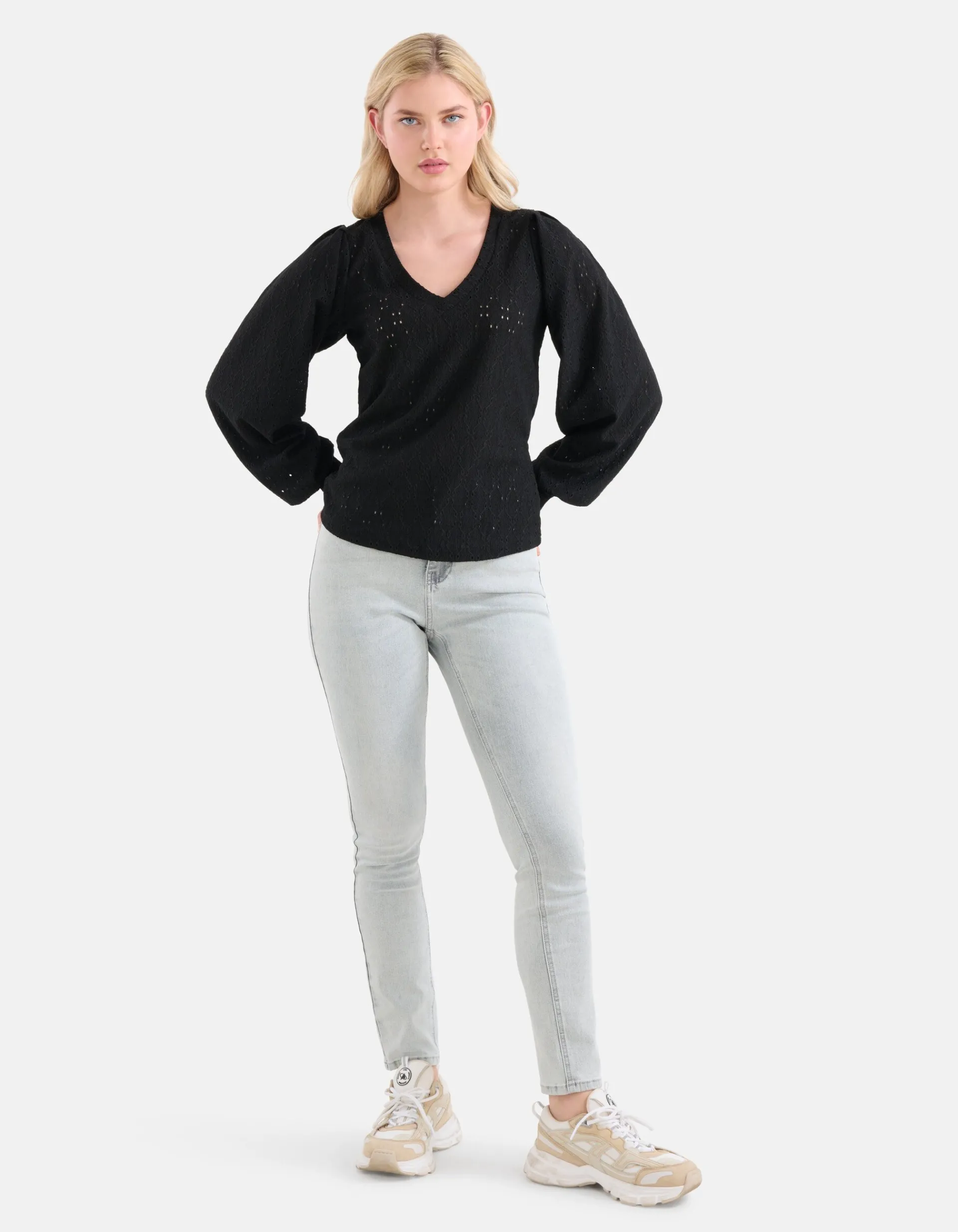 Shoeby Embroidery Longsleeve Zwart<DAMES T-Shirts|Tops