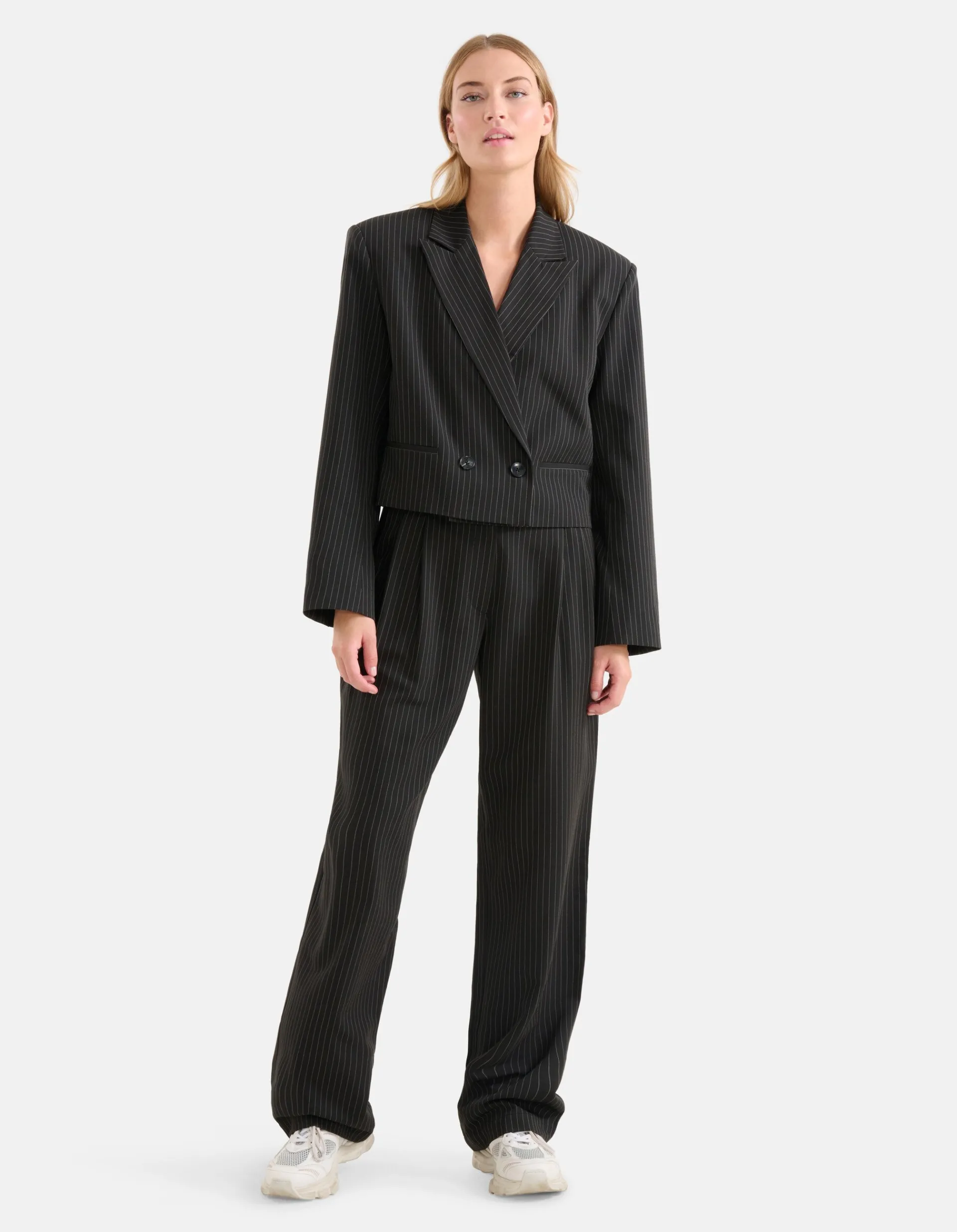 Shoeby Pinstripe Cropped Blazer Zwart<DAMES Blazers