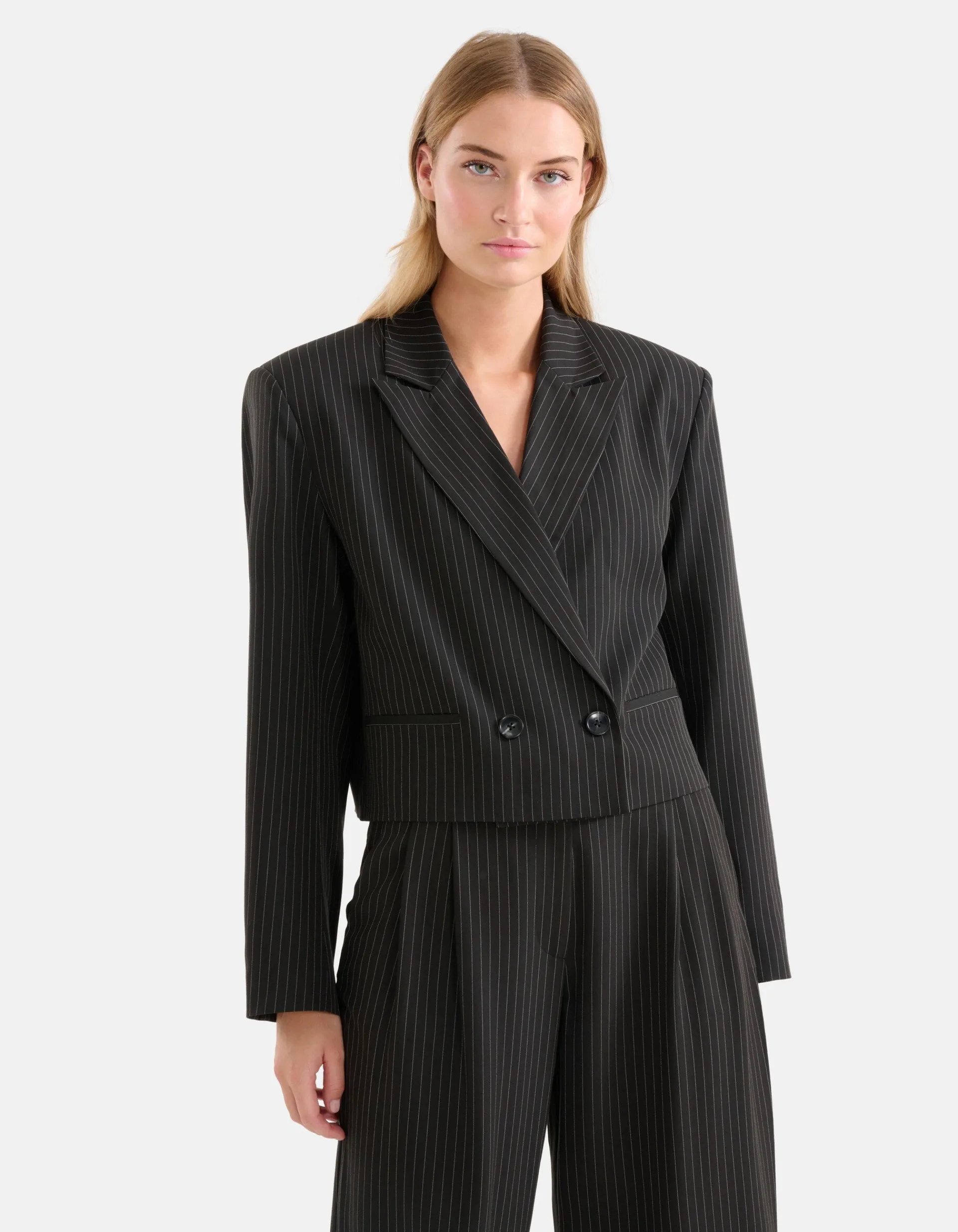 Shoeby Pinstripe Cropped Blazer Zwart<DAMES Blazers