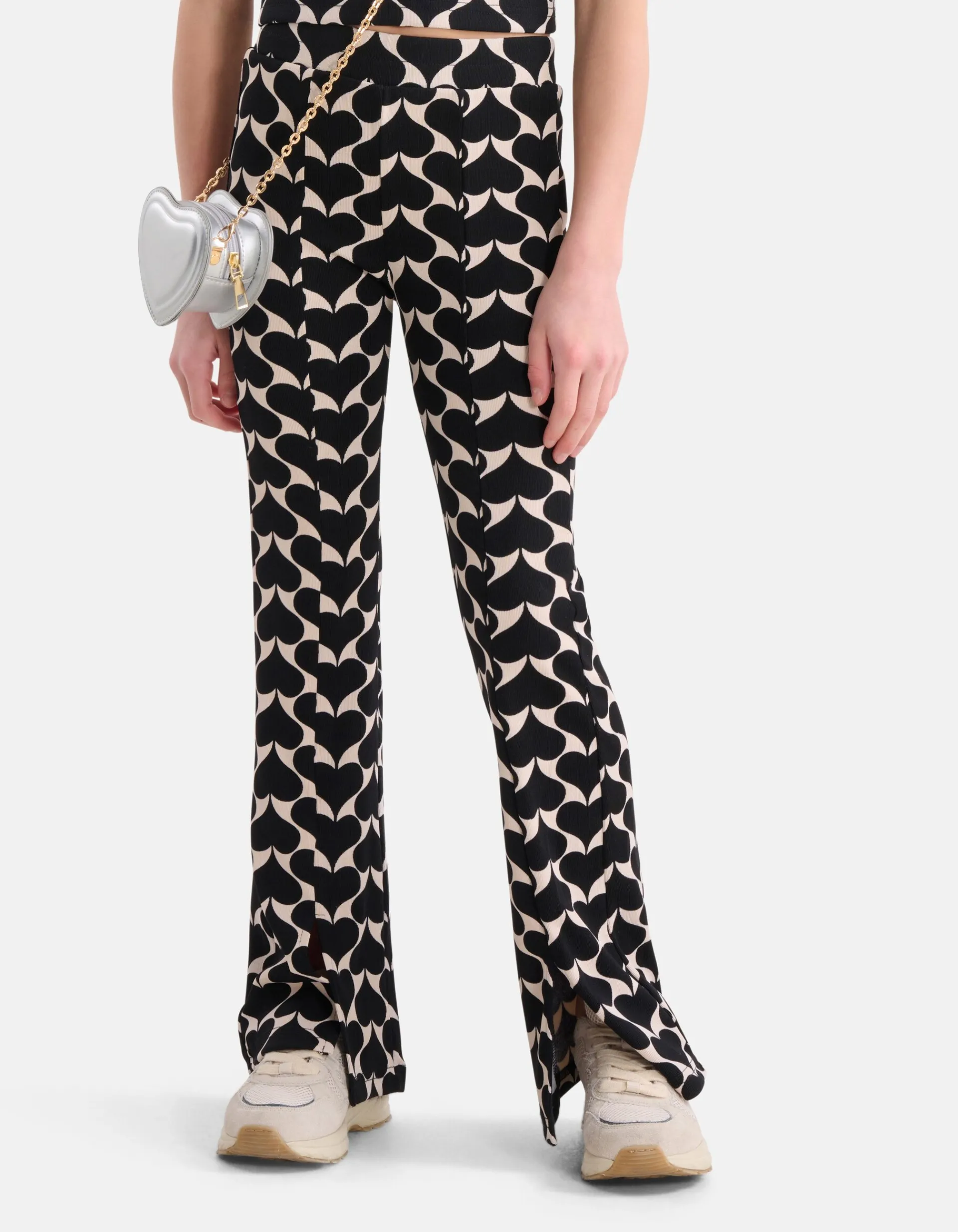 Shoeby Printed Heart Split Flair Broek Zwart< Broeken