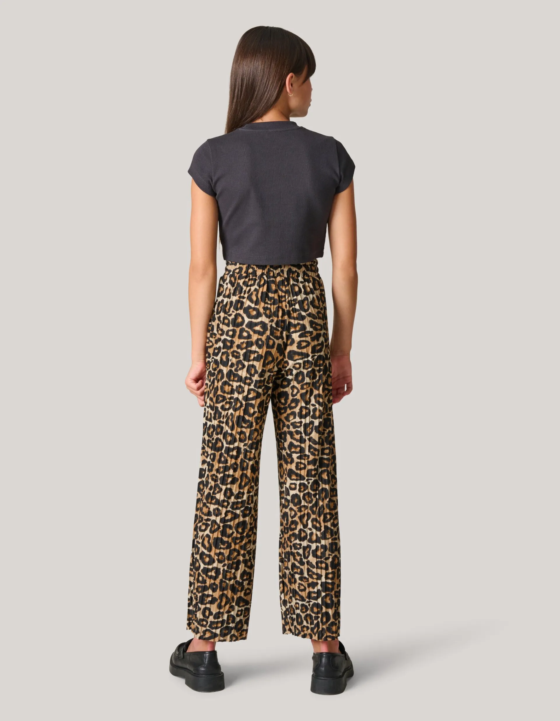 Shoeby Ribbel Crop Top Donkergrijs< T-Shirts