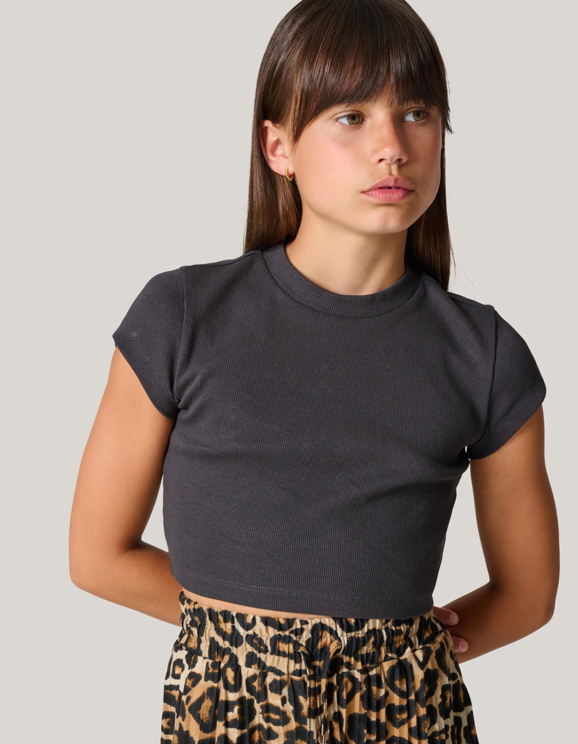Shoeby Ribbel Crop Top Donkergrijs< T-Shirts