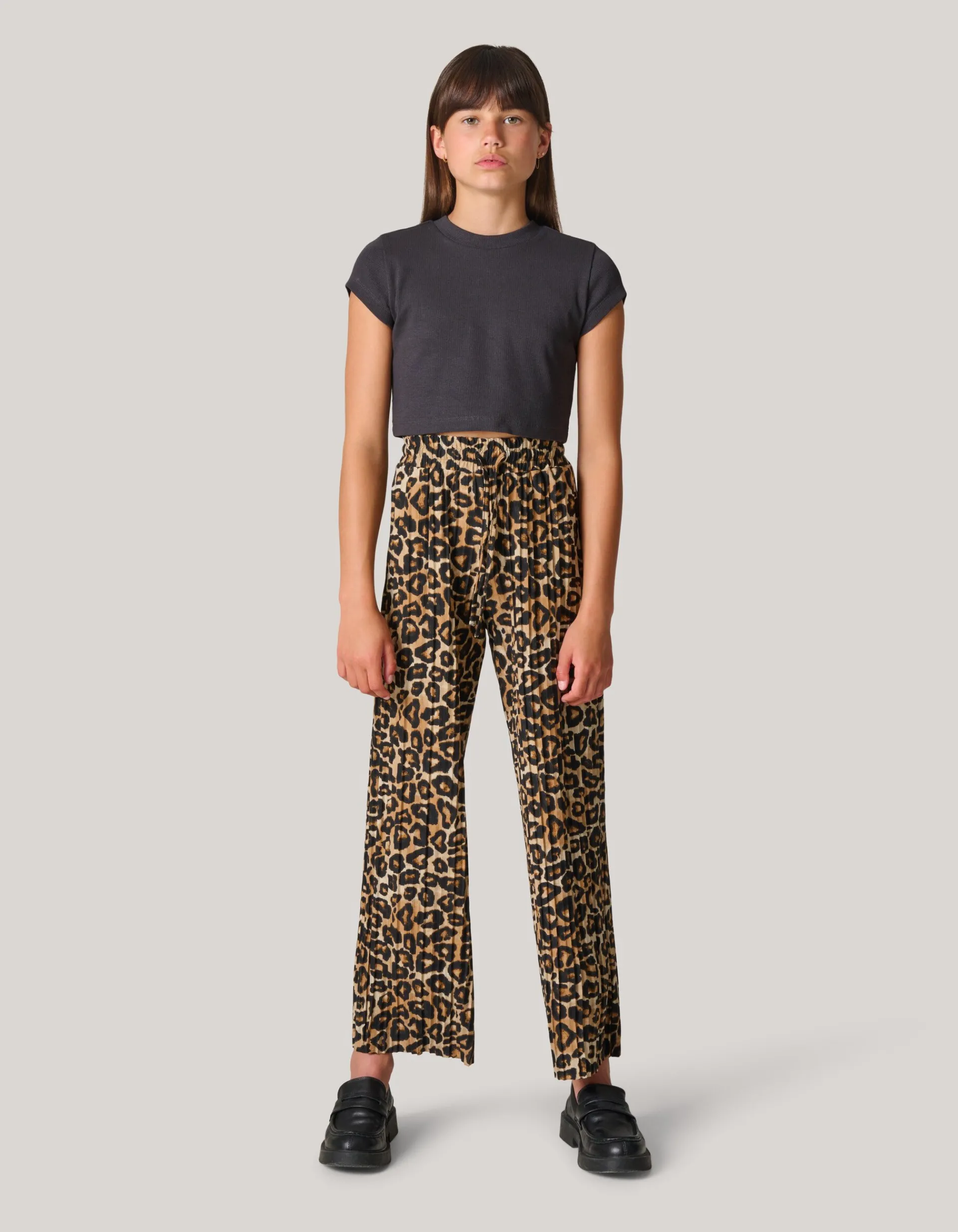 Shoeby Ribbel Crop Top Donkergrijs< T-Shirts