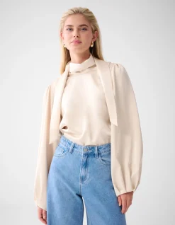 Shoeby Satijnen Blouse Gebroken Wit By Lonneke<DAMES Blouses
