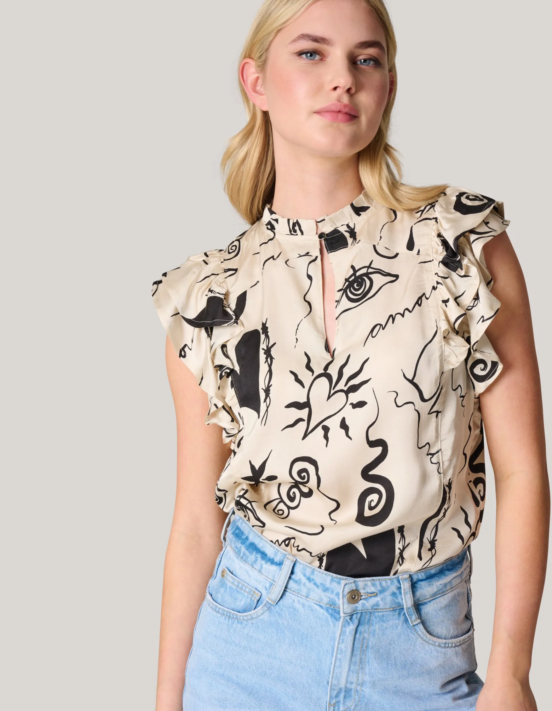 Shoeby Satijnen Printed Ruffle Top Gebroken Wit<DAMES Tops|Blouses